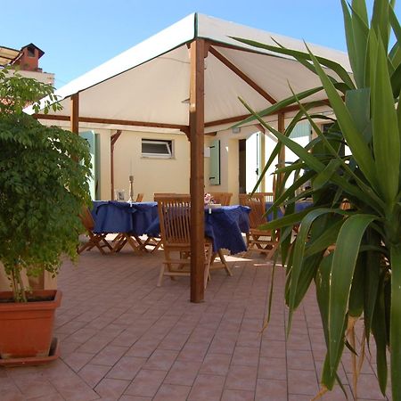 La Papaya Hotel Marina Di Pisa Eksteriør billede